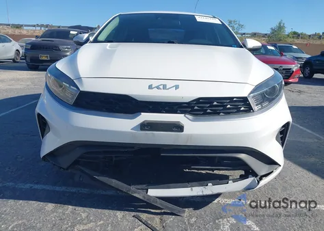 2022 Kia Forte Lxs из США, поврежденный, VIN 3KPF24AD1NE493635